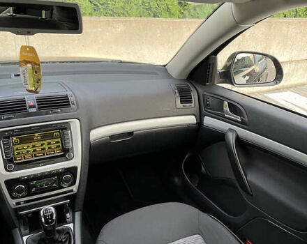 Чорний Шкода Октавія, об'ємом двигуна 1.6 л та пробігом 194 тис. км за 9399 $, фото 98 на Automoto.ua