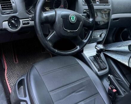 Черный Шкода Октавия, объемом двигателя 1.6 л и пробегом 307 тыс. км за 7000 $, фото 5 на Automoto.ua