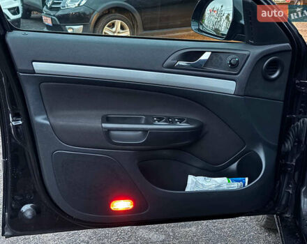 Чорний Шкода Октавія, об'ємом двигуна 1.6 л та пробігом 237 тис. км за 8190 $, фото 11 на Automoto.ua