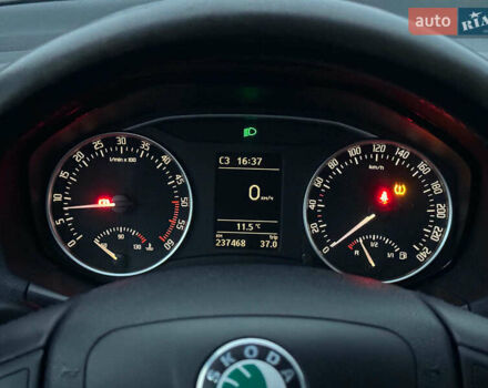 Чорний Шкода Октавія, об'ємом двигуна 1.6 л та пробігом 237 тис. км за 8190 $, фото 21 на Automoto.ua