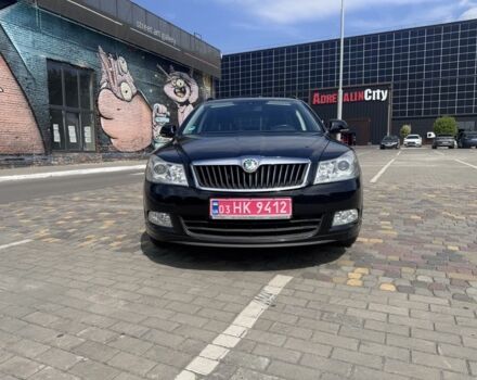 Черный Шкода Октавия, объемом двигателя 1.6 л и пробегом 274 тыс. км за 7999 $, фото 1 на Automoto.ua