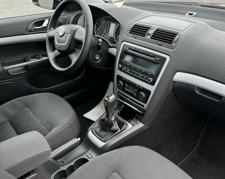 Черный Шкода Октавия, объемом двигателя 1.4 л и пробегом 260 тыс. км за 6800 $, фото 18 на Automoto.ua