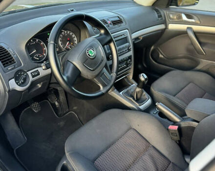 Шкода Октавія 2011 у Мукачеве на Automoto.ua Чорний Шкода Октавія, об'ємом двигуна 0 л та пробігом 244 тис. км за 7800 $, фото 13 на Automoto.ua