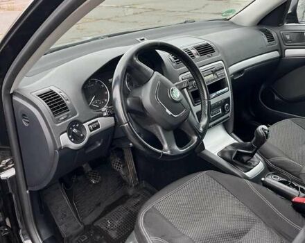 Черный Шкода Октавия, объемом двигателя 1.4 л и пробегом 238 тыс. км за 7500 $, фото 2 на Automoto.ua