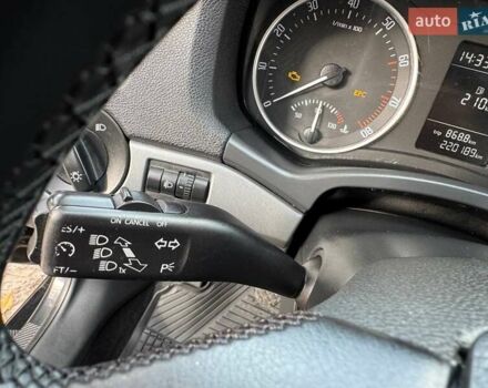 Шкода Октавия 2011 в Полтаве на Automoto.ua Черный Шкода Октавия, объемом двигателя 1.6 л и пробегом 220 тыс. км за 7600 $, фото 60 на Automoto.ua