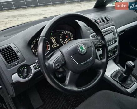 Чорний Шкода Октавія, об'ємом двигуна 1.8 л та пробігом 212 тис. км за 7100 $, фото 42 на Automoto.ua