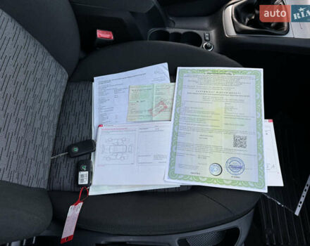 Черный Шкода Октавия, объемом двигателя 1.6 л и пробегом 243 тыс. км за 8350 $, фото 43 на Automoto.ua