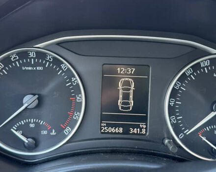 Черный Шкода Октавия, объемом двигателя 1.6 л и пробегом 250 тыс. км за 9700 $, фото 3 на Automoto.ua