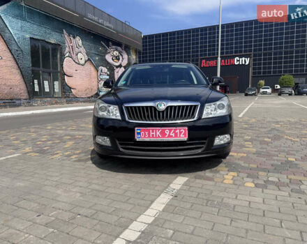 Черный Шкода Октавия, объемом двигателя 1.6 л и пробегом 273 тыс. км за 8300 $, фото 1 на Automoto.ua