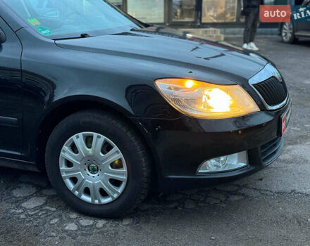 Чорний Шкода Октавія, об'ємом двигуна 1.6 л та пробігом 237 тис. км за 8190 $, фото 3 на Automoto.ua