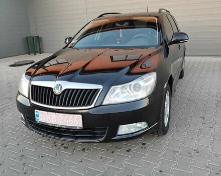 Черный Шкода Октавия, объемом двигателя 1.6 л и пробегом 278 тыс. км за 7950 $, фото 3 на Automoto.ua