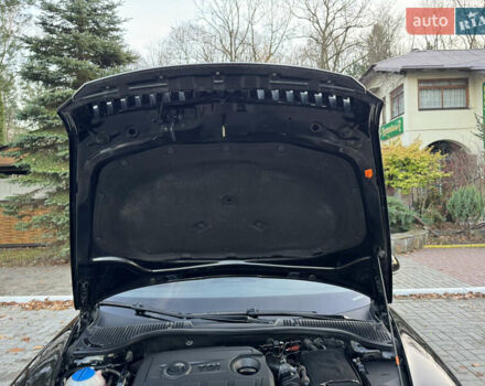 Черный Шкода Октавия, объемом двигателя 1.6 л и пробегом 243 тыс. км за 8350 $, фото 86 на Automoto.ua