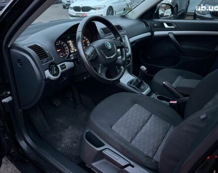 Черный Шкода Октавия, объемом двигателя 1.6 л и пробегом 237 тыс. км за 8190 $, фото 12 на Automoto.ua