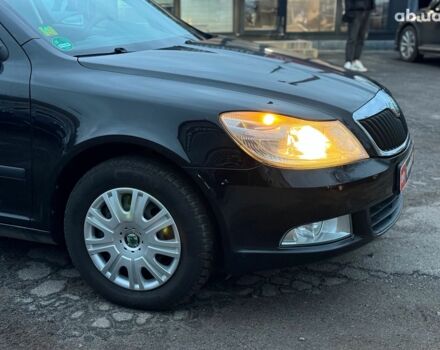 Черный Шкода Октавия, объемом двигателя 1.6 л и пробегом 237 тыс. км за 8190 $, фото 3 на Automoto.ua