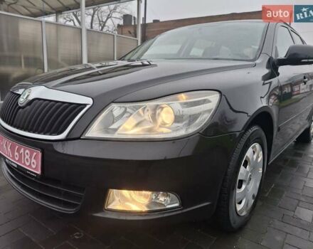 Чорний Шкода Октавія, об'ємом двигуна 1.6 л та пробігом 221 тис. км за 8600 $, фото 2 на Automoto.ua