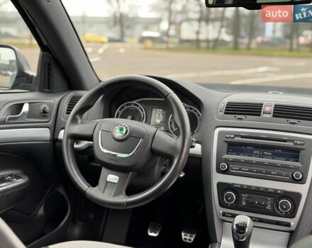 Чорний Шкода Октавія, об'ємом двигуна 1.98 л та пробігом 217 тис. км за 9500 $, фото 65 на Automoto.ua