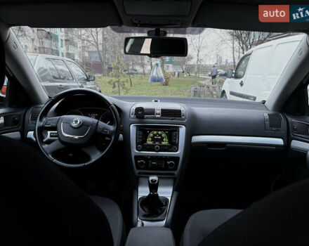 Чорний Шкода Октавія, об'ємом двигуна 1.6 л та пробігом 270 тис. км за 9000 $, фото 7 на Automoto.ua