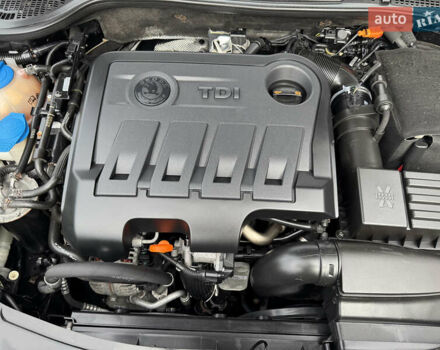 Черный Шкода Октавия, объемом двигателя 2 л и пробегом 229 тыс. км за 10200 $, фото 71 на Automoto.ua