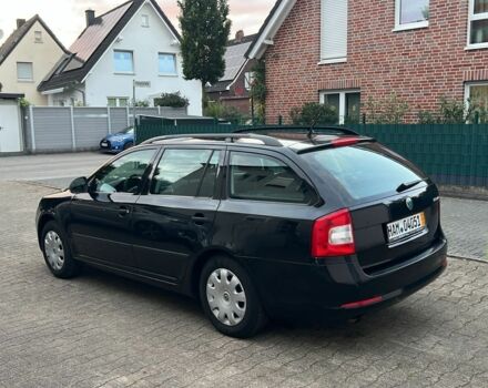 Черный Шкода Октавия, объемом двигателя 1.6 л и пробегом 220 тыс. км за 5500 $, фото 2 на Automoto.ua