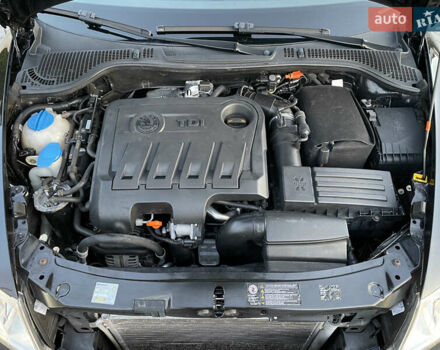 Чорний Шкода Октавія, об'ємом двигуна 2 л та пробігом 228 тис. км за 10799 $, фото 48 на Automoto.ua