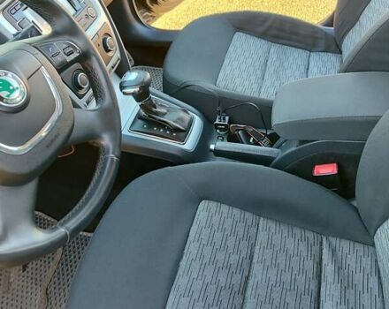 Чорний Шкода Октавія, об'ємом двигуна 1.6 л та пробігом 284 тис. км за 9100 $, фото 12 на Automoto.ua