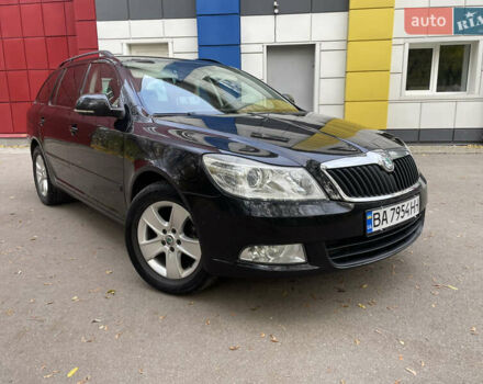 Черный Шкода Октавия, объемом двигателя 1.39 л и пробегом 212 тыс. км за 7777 $, фото 4 на Automoto.ua