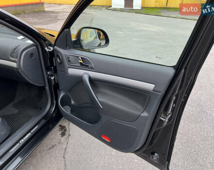 Черный Шкода Октавия, объемом двигателя 1.99 л и пробегом 259 тыс. км за 8299 $, фото 18 на Automoto.ua