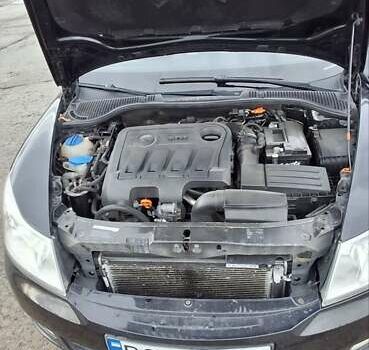 Черный Шкода Октавия, объемом двигателя 2 л и пробегом 294 тыс. км за 7800 $, фото 39 на Automoto.ua