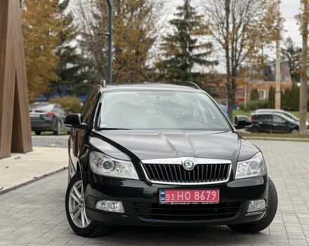 Черный Шкода Октавия, объемом двигателя 1.8 л и пробегом 195 тыс. км за 9750 $, фото 4 на Automoto.ua