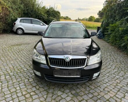 Черный Шкода Октавия, объемом двигателя 2 л и пробегом 238 тыс. км за 8799 $, фото 2 на Automoto.ua