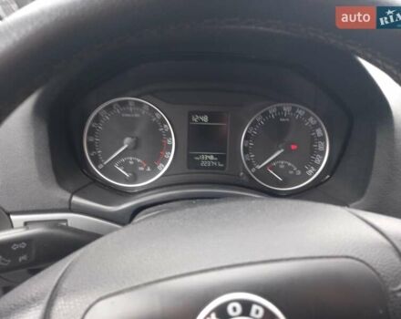 Чорний Шкода Октавія, об'ємом двигуна 1.6 л та пробігом 224 тис. км за 8000 $, фото 4 на Automoto.ua