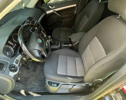 Черный Шкода Октавия, объемом двигателя 2 л и пробегом 319 тыс. км за 8500 $, фото 5 на Automoto.ua