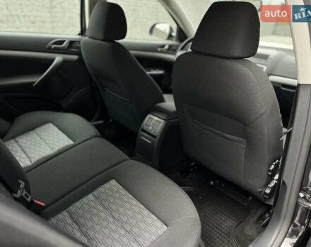 Черный Шкода Октавия, объемом двигателя 1.8 л и пробегом 195 тыс. км за 9750 $, фото 36 на Automoto.ua