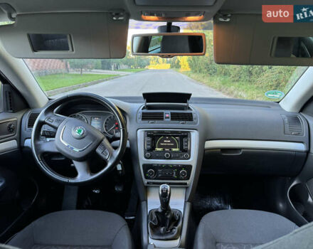 Шкода Октавия 2012 в Ровно на Automoto.ua Черный Шкода Октавия, объемом двигателя 1.6 л и пробегом 181 тыс. км за 9750 $, фото 1 на Automoto.ua