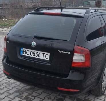 Черный Шкода Октавия, объемом двигателя 2 л и пробегом 294 тыс. км за 7800 $, фото 6 на Automoto.ua