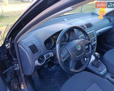 Чорний Шкода Октавія, об'ємом двигуна 1.6 л та пробігом 226 тис. км за 7999 $, фото 25 на Automoto.ua