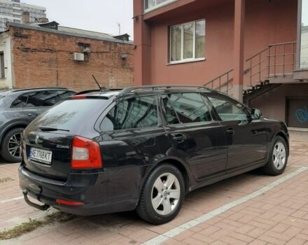 Чорний Шкода Октавія, об'ємом двигуна 2 л та пробігом 324 тис. км за 6000 $, фото 2 на Automoto.ua