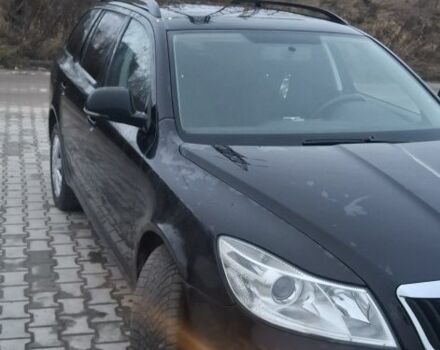 Черный Шкода Октавия, объемом двигателя 2 л и пробегом 294 тыс. км за 7800 $, фото 2 на Automoto.ua
