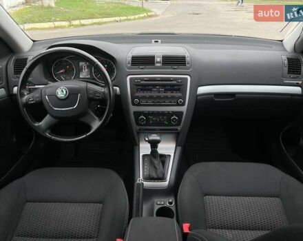 Черный Шкода Октавия, объемом двигателя 1.2 л и пробегом 142 тыс. км за 7499 $, фото 25 на Automoto.ua