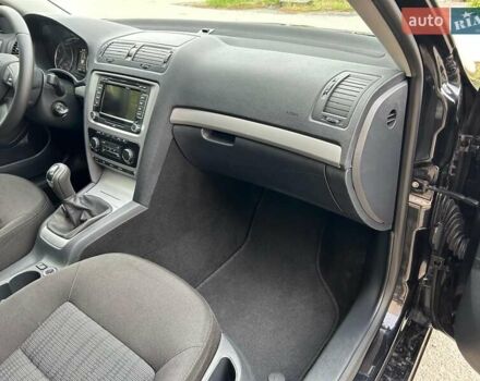 Шкода Октавия 2012 в Тернополе на Automoto.ua Черный Шкода Октавия, объемом двигателя 0 л и пробегом 260 тыс. км за 7600 $, фото 26 на Automoto.ua