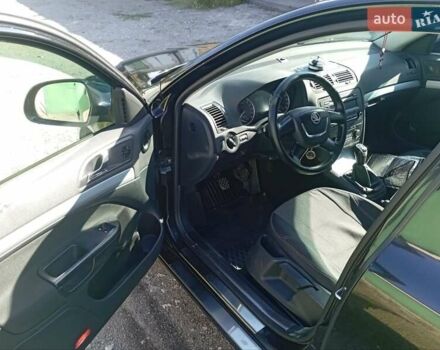 Черный Шкода Октавия, объемом двигателя 1.6 л и пробегом 180 тыс. км за 7000 $, фото 4 на Automoto.ua