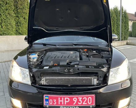 Чорний Шкода Октавія, об'ємом двигуна 2 л та пробігом 228 тис. км за 10799 $, фото 47 на Automoto.ua