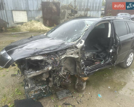 Черный Шкода Октавия, объемом двигателя 2 л и пробегом 250 тыс. км за 5000 $, фото 2 на Automoto.ua