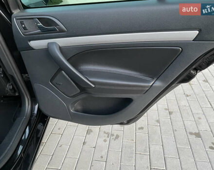 Чорний Шкода Октавія, об'ємом двигуна 2 л та пробігом 228 тис. км за 10799 $, фото 64 на Automoto.ua
