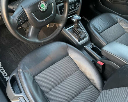 Черный Шкода Октавия, объемом двигателя 2 л и пробегом 251 тыс. км за 10850 $, фото 89 на Automoto.ua