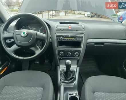 Черный Шкода Октавия, объемом двигателя 1.6 л и пробегом 155 тыс. км за 7500 $, фото 12 на Automoto.ua