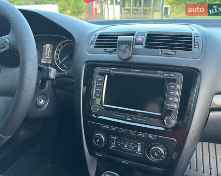 Черный Шкода Октавия, объемом двигателя 1.97 л и пробегом 210 тыс. км за 14500 $, фото 45 на Automoto.ua