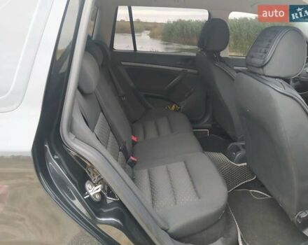 Черный Шкода Октавия, объемом двигателя 1.6 л и пробегом 245 тыс. км за 8800 $, фото 5 на Automoto.ua