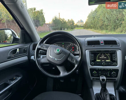 Шкода Октавия 2012 в Ровно на Automoto.ua Черный Шкода Октавия, объемом двигателя 1.6 л и пробегом 181 тыс. км за 9750 $, фото 50 на Automoto.ua