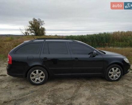 Черный Шкода Октавия, объемом двигателя 1.6 л и пробегом 245 тыс. км за 8800 $, фото 2 на Automoto.ua